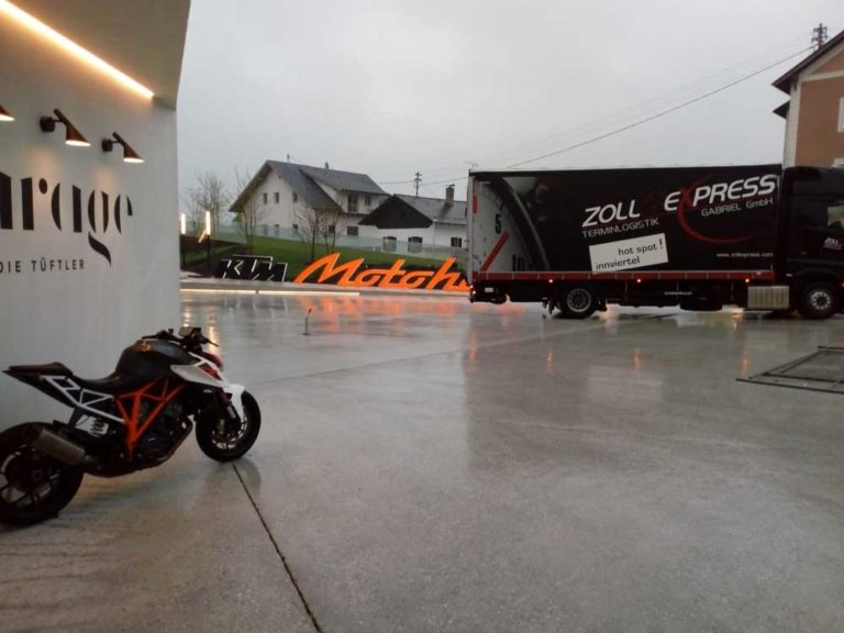 Zollexpress references on tour on the road with KTM-Motohall